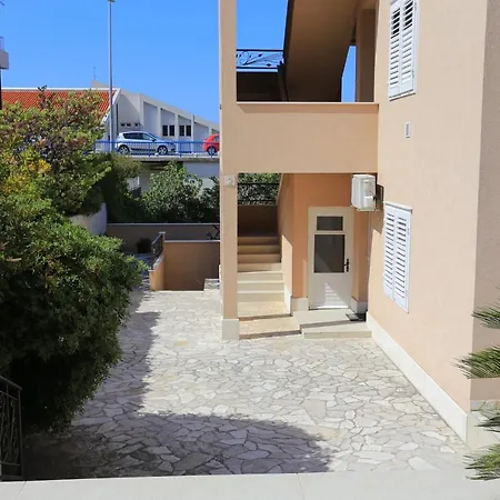 With A Parking Space - 17047 Makarska