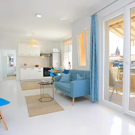 With A Parking Space - 17047 Apartman *