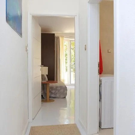 Apartman With A Parking Space - 17047 *